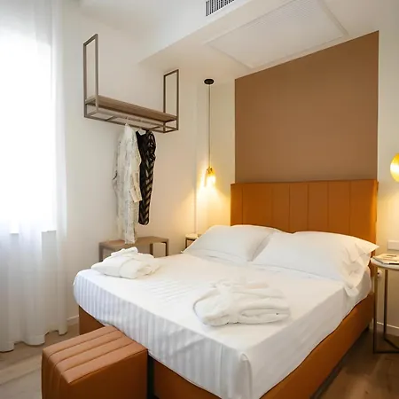 Hotel Hotiday Collection -