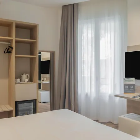 Hotiday Hotel